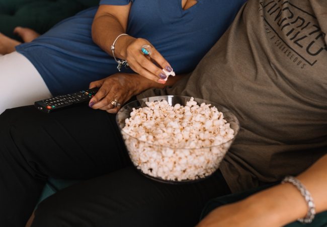 movie date popcorn