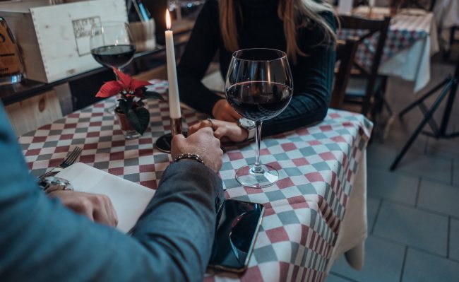 romantic dinner wine
