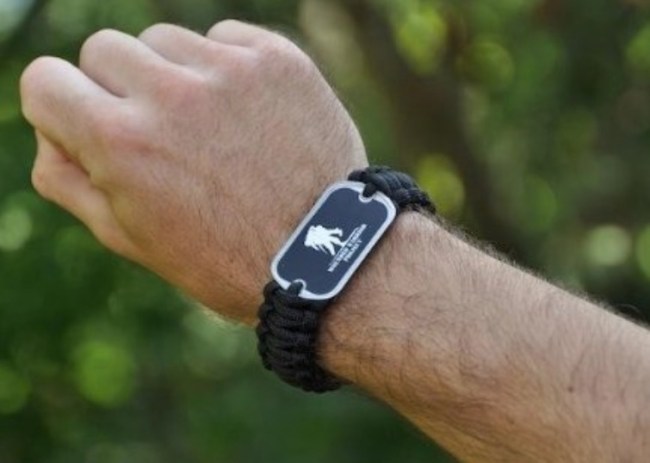 wounded-warrior-project-paracord-bracelet