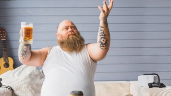 Here’s Why You Eat Junk Food Every Time You Get Drunk