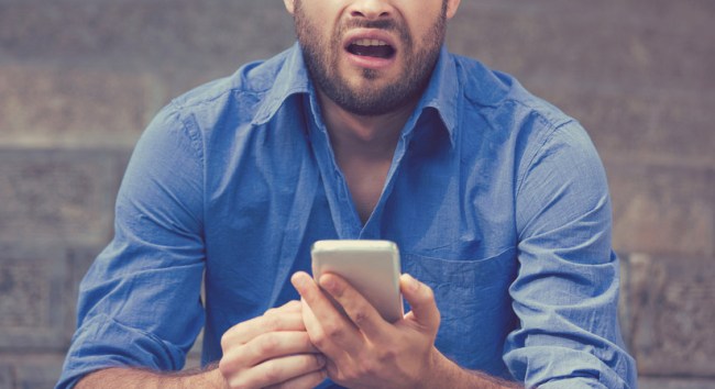 guy-cockblocks-himself-texting-fail