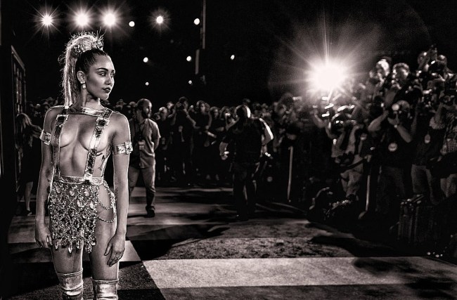miley-cyrus-theory-murdered-cloned-disney