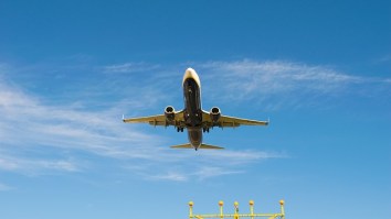 These Are The Two Best Times To Take A Dump On A Plane