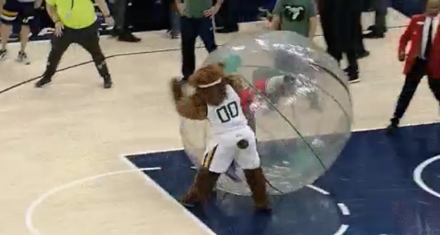 utah jazz mascot clippers fan