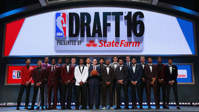 NEW YORK, NY - JUNE 23: Commissioner Adam Silver poses for a photo with the top prospects before the start of the first round of the 2016 NBA Draft at the Barclays Center on June 23, 2016 in the Brooklyn borough of New York City. NOTE TO USER: User expressly acknowledges and agrees that, by downloading and or using this photograph, User is consenting to the terms and conditions of the Getty Images License Agreement. (Photo by Mike Stobe/Getty Images)