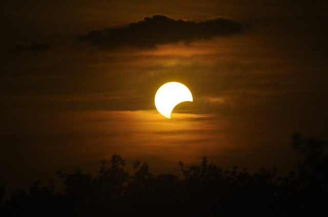 sun total solar eclipse