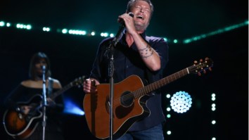 Blake Shelton Reads Mean Tweets About Being Named ‘Sexiest Man Alive’ And LOL, People Are Pissed