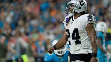 Marshawn Lynch Sits During American National Anthem, Stands For Mexican Anthem In NFL Mexico Game