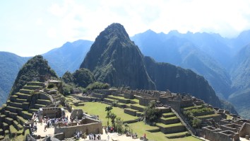 Guy With Guinness World Record For Traveling Shares What He’s Packing For His Next Crazy Trip