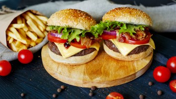 Dietician: Order TWO Burgers Instead Of One Hamburger With A Side Of Fries Because It’s Healthier