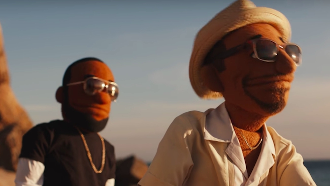 lebron james kobe bryant puppets