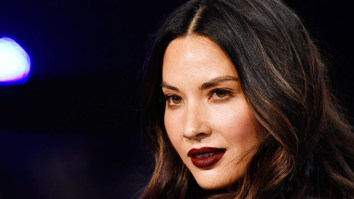 Olivia Munn Had A Wild 2017, So To Finish It Up She Hit The Beaches Of Hawaii For Some Well-Earned R&R