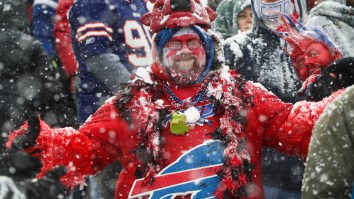 Hundreds Of Bills Fans Showed Up To Greet The Team At The Airport After Playoff Loss