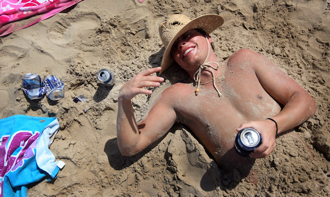 drinking on beach spring break