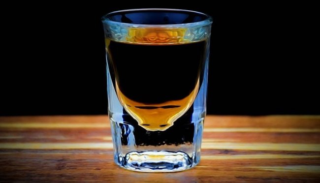 why people tap shot glass bar