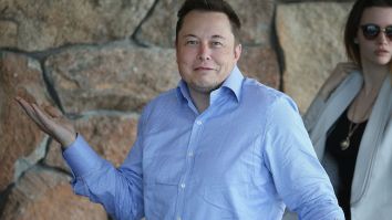 Someone Started A GoFundMe For Billionaire Elon Musk To Buy Him A New Couch After Seeing Where He Sleeps