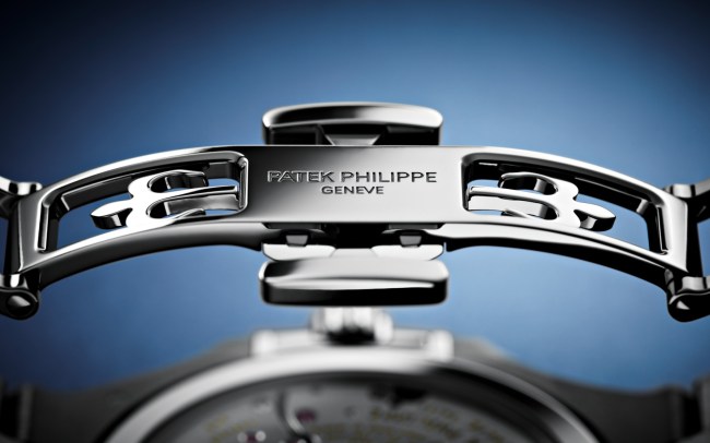 Patek Philippe Nautilus 5740 1G-001 signature