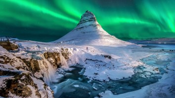 Dream Job Alert: Airline Will Pay You And Your Best Friend To Live In Iceland And Travel The World