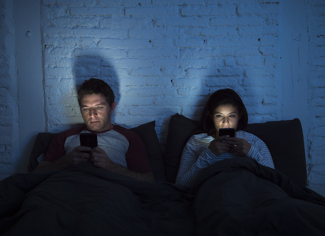 cell phone addiction issues