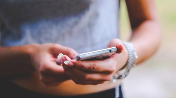 Kudos To This Guy Who Used A Very Unique Approach To Woo A Tinder Match Less Than A Mile Away