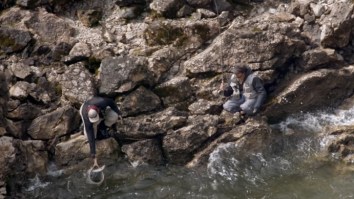 I’m Seriously Envious Of This Bro Cooking World-Class Meals Using Wild Ingredients From The Yellowstone River