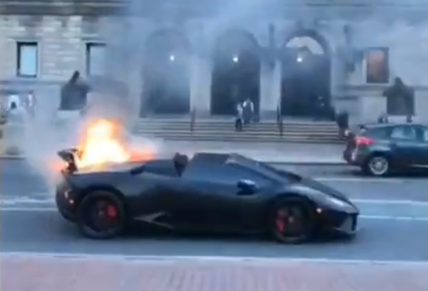 lamborghini_on_fire