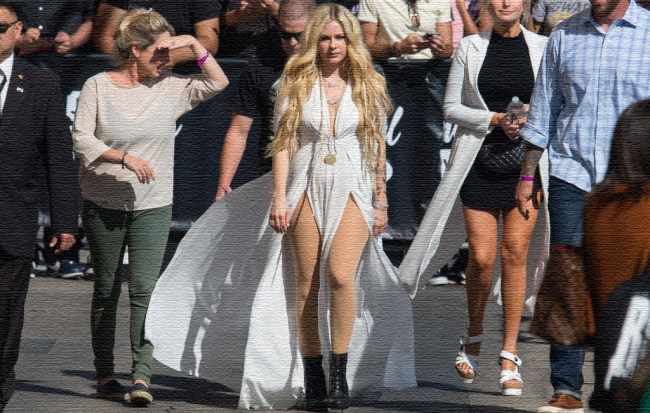 Avril Lavigne Addressed Conspiracy Dead Clone