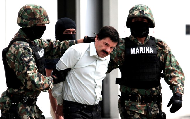 el chapo naked tunnel escape