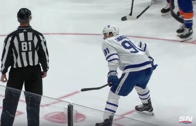 Islanders fans boo John Tavares