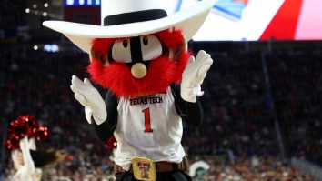 Bettor Who Stands To Win $300K If Texas Tech Wins Championship Turned Down $50K Offer From Dez Bryant