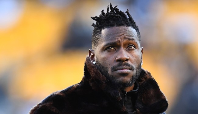 Antonio Brown Workout Involves Him Catching Bricks