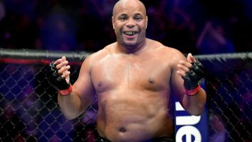 UFC 241 Fight Week: These Finishes Will Get You Stoked for UFC 241