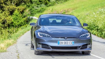 Video Shows Tesla Driver ‘Totally Asleep’ As Car Speeds Down California Highway