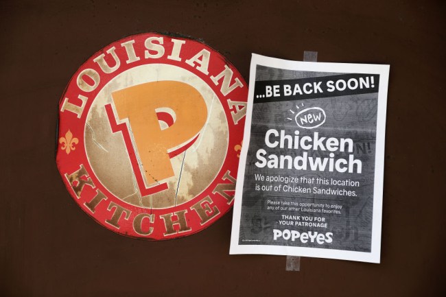 armed mob popeye's chicken sandwich