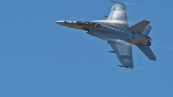Top Gun Navy Pilot Describes His Incredible UFO Encounter On ‘The Joe Rogan Experience’