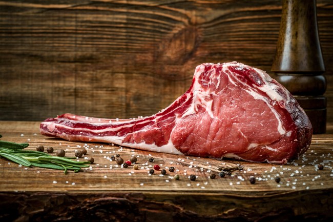 Tammi Jonas, a vegetarian woman since the 1970s, became a butcher and pig farmer after eating one burger 