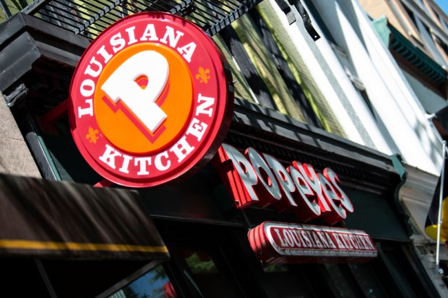 popeyes chicken sandwich returning