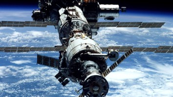 UFO Expert Claims ISS Video Is ‘100% Proof’ NASA, Russia Know Aliens Visit The Space Station