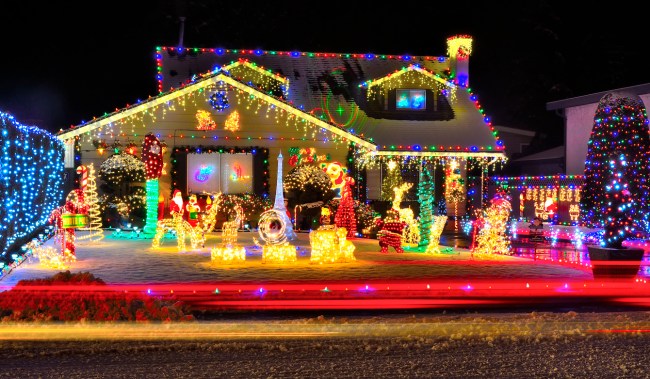 A man in New Jersey decorated his home with Jeffrey Epstein-themed Christmas lights display, "Epstein Didn't Kill Himself" the display reads.