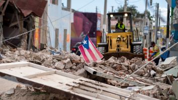 Naked Philanthropist Who Said She Raised $1 Million For Australian Fires Now Selling Nudes For Puerto Rico Earthquakes