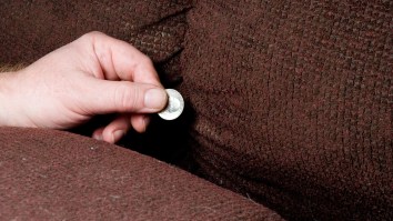 Man Finds $43,000 In Cash In Couch He Bought, Tracks Down The Owner And Returns Money