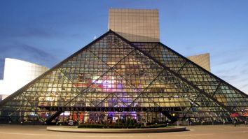 Six Musical Acts The Rock And Roll Hall Of Fame Needs To Induct ASAP If It Still Wants To Be Taken Seriously