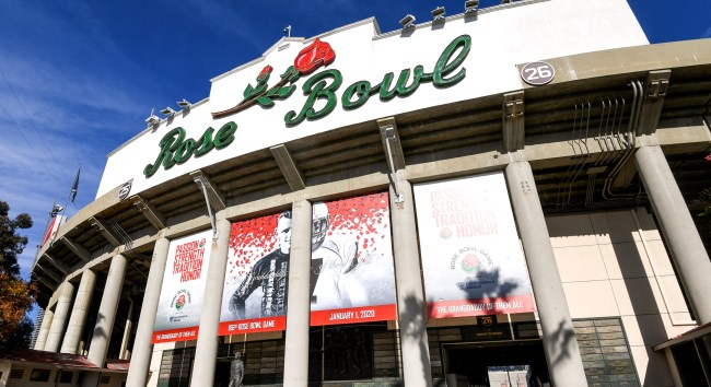 Shirtless Fan Crushed By Security After Going On Field At Rose Bowl