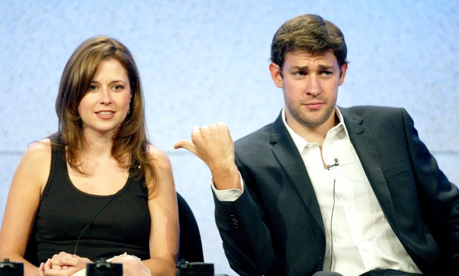 Jenna Fischer Reveals What Was Written On Jims Note For Pam In The Teapot