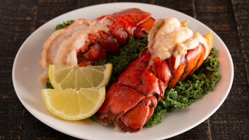 Woman, Furious Over Red Lobster Refund Policy, Tries To Fight Everyone
