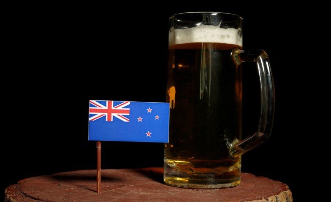 new zealand bar coronavirus restrictions celebration