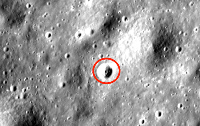 Anomalies Spotted On The Moon Are Absolute Proof Alien Life