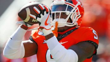 Kemah Siverand Tried To Disguise A Woman As A Seahawks Player To Sneak Her Into The Team’s Hotel Only To Be Cut After Getting Caught