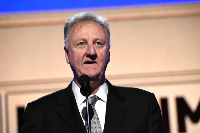 This tomato looks a little bit like Larry Bird and basketball fans on Twitter are going crazy about it