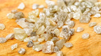 Man Finds 9-Carat Diamond On Walk Through State Park, Thought It Was Just A Cool Piece Of Glass